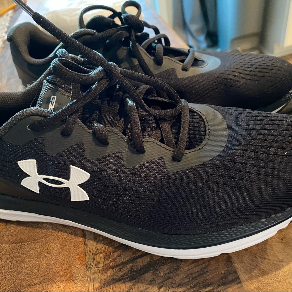 Women’s size 9 Under Armour running shoes